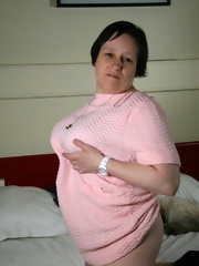 Chubby mature lady playing with herself
