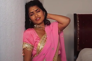 Seductive Dance hard by Mature Indian on Hindi song