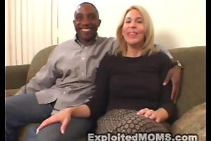 Amateur mommy resolves to take on a large dark penis in interracial movie scene