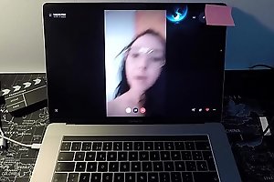 Actriz pornography mummy española se folla a un fan por webcam (VOL III). Esta madurita sabe sacar bien la leche a distancia.