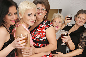 5 Horny Old And Youthful Lesbians Make It Special Of Christmas - MatureNL