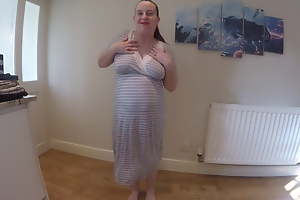 Oratorical wife does striptease in Maternity Threads