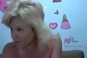 wildmaryanne intimate laws on 06/05/15 from chaturbate